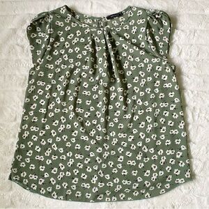 Women’s Olive Green Pleated Floral Short Sleeve Blouse